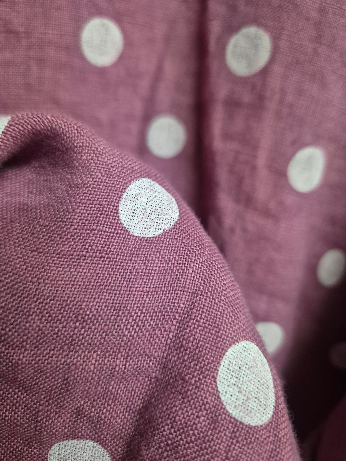BLUSA CON PUNTOS DE LINO