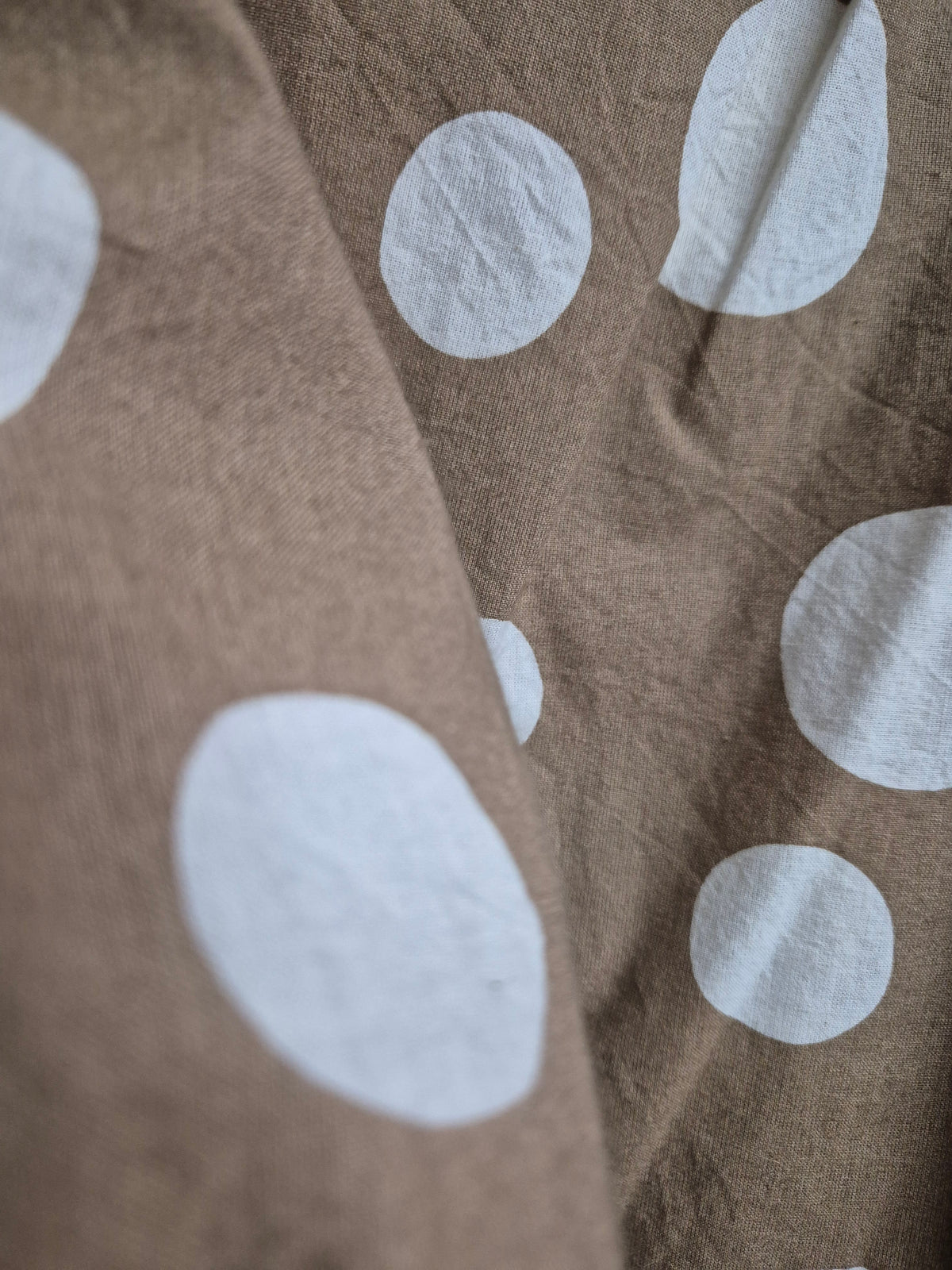 BLUSA LUNARES BLANCOS
