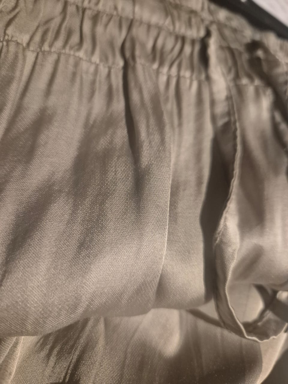 PANTALÓN BEIGE VISCOSA