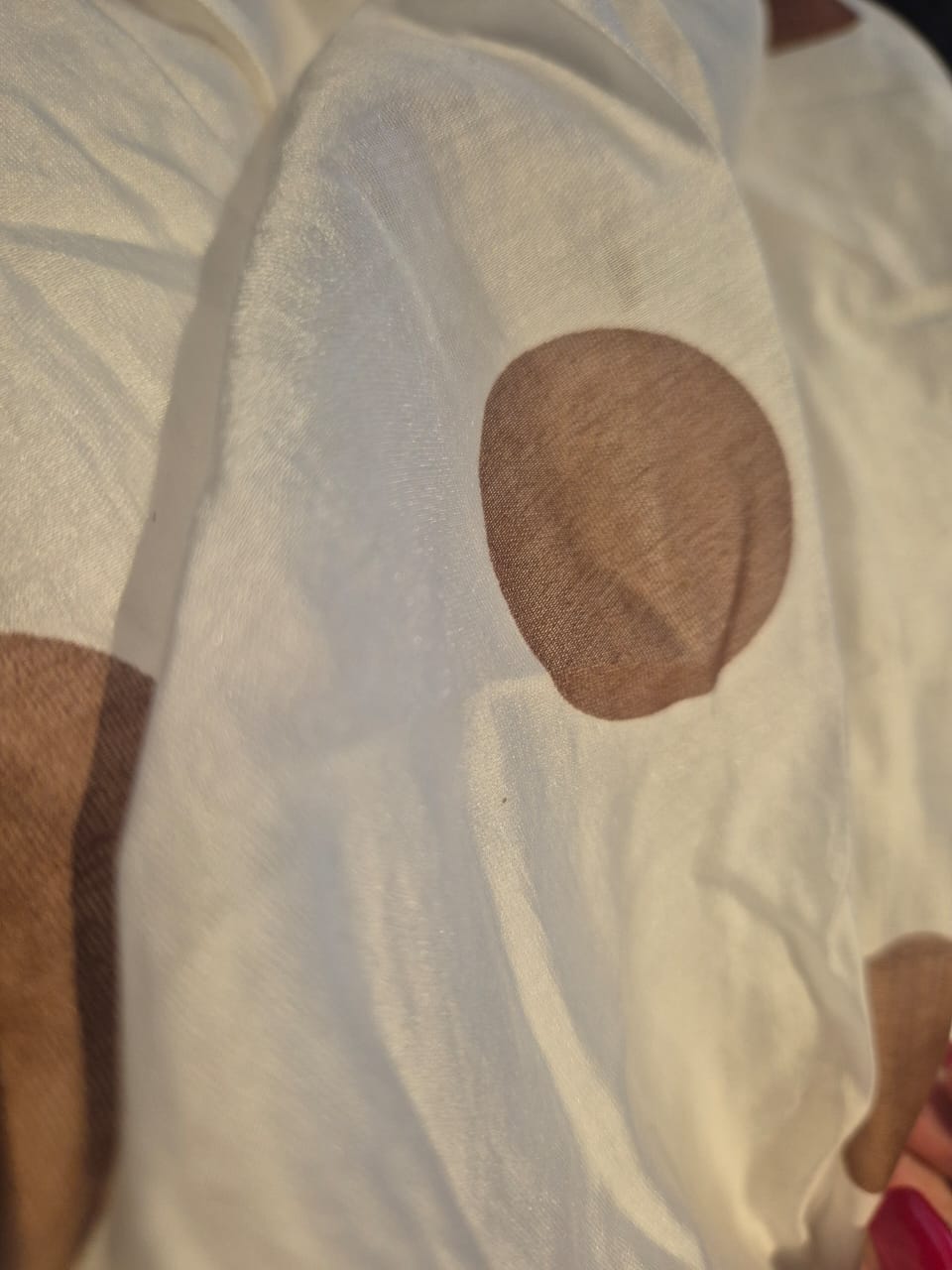 FALDA BLANCA CON PUNTOS CAFÉ
