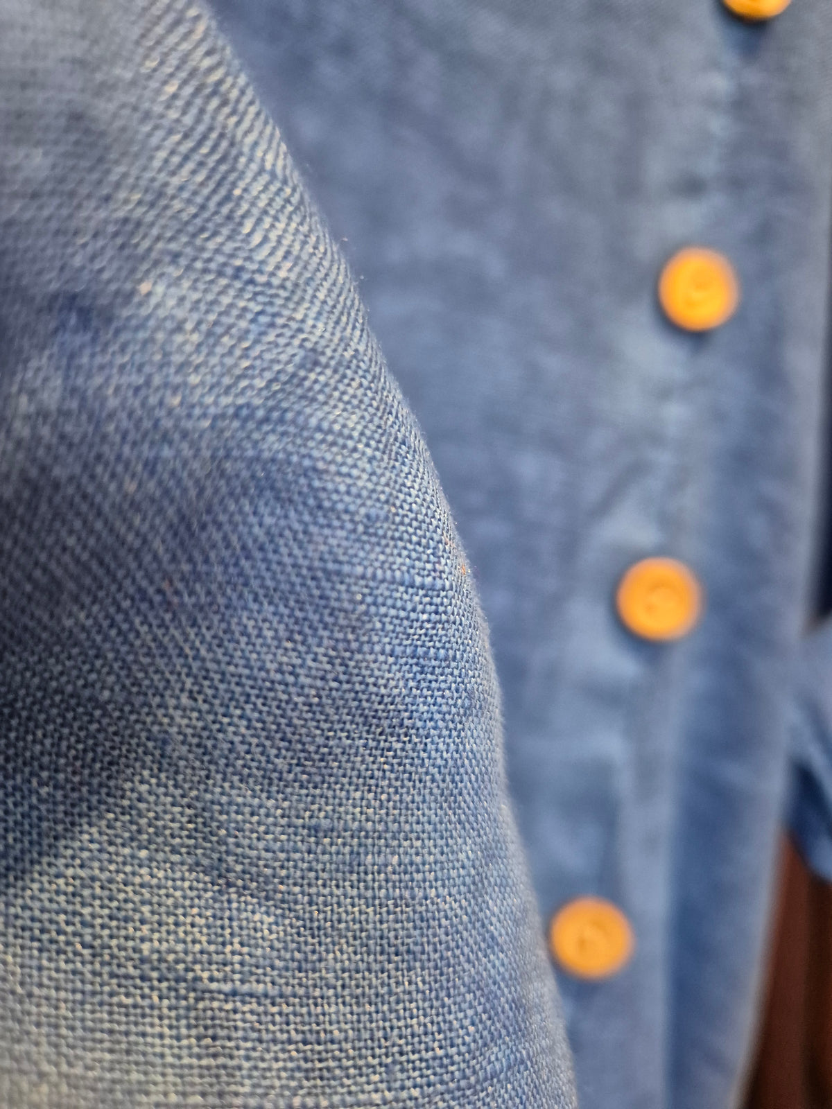 BLUSA AZUL ASIMÉTRICA